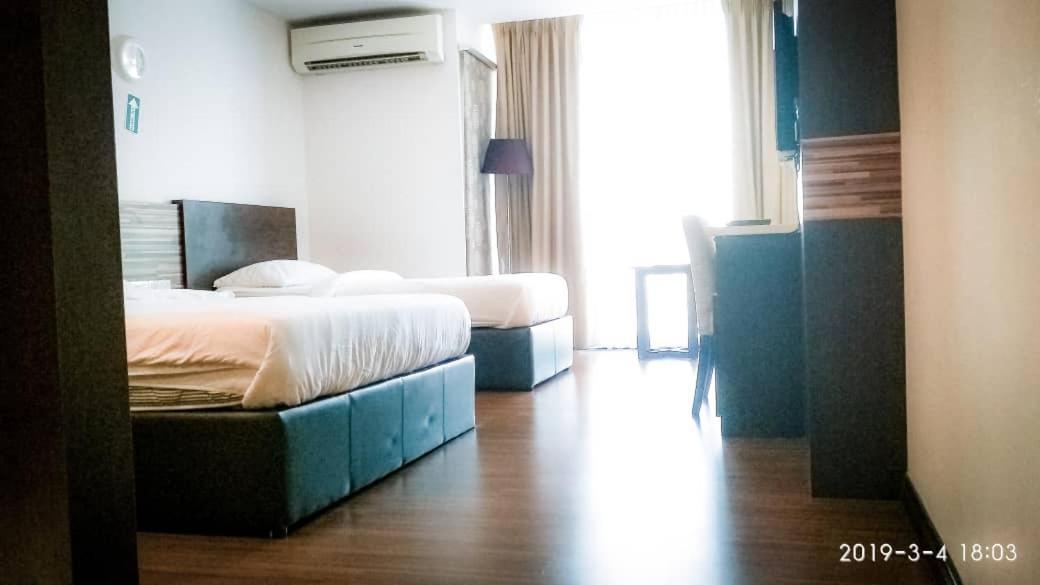 Berkat Studio  Kota Bharu Bagian luar foto