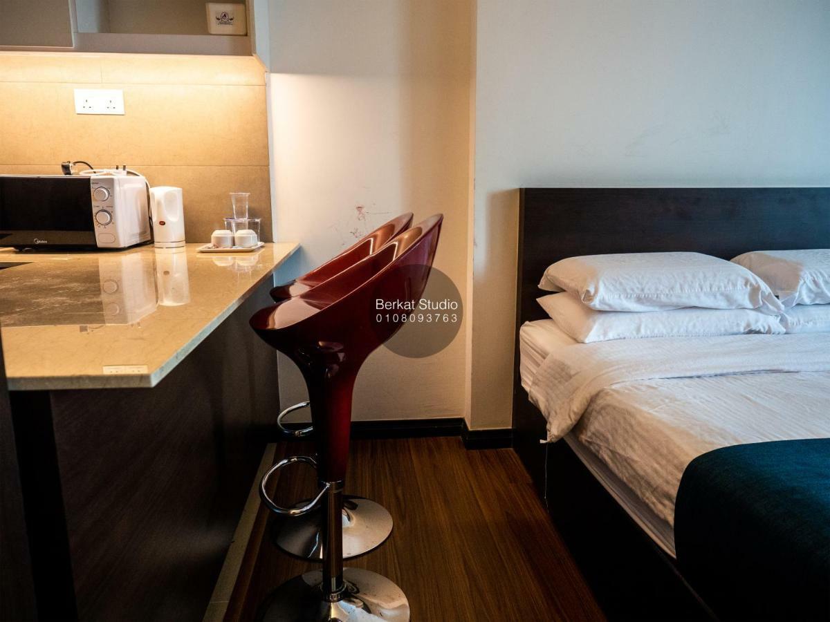 Berkat Studio  Kota Bharu Bagian luar foto